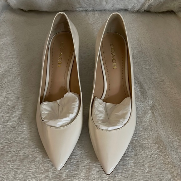 COACH Sloane Patent Leather Pump Chalk 9 B (M) - Picture 1 of 15
